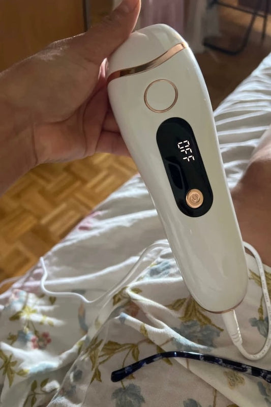 Lydie, 26 ans “Ciao le rasoir, bonjour Éméria™ !”